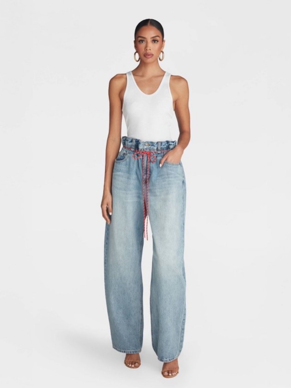 KBB by KAHLANA Women's Barrel Leg 'The
Paper Bag Jean' - Light Wash 4 - Picture 3 of 10